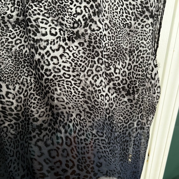 EUC Vince Camuto Ombré Leopard Print Sleeveless Top SZ Lg - Picture 3 of 8